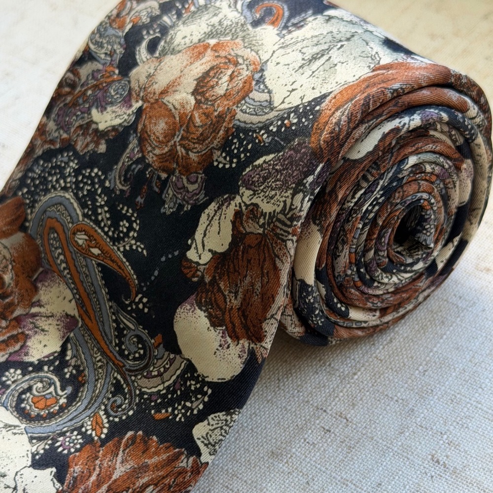 Halston III Mens Silk Tie Paisley Floral Rust Navy Blue USA Italian Silk 0990